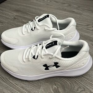 Under Armour Men's size 9.5 - New without box